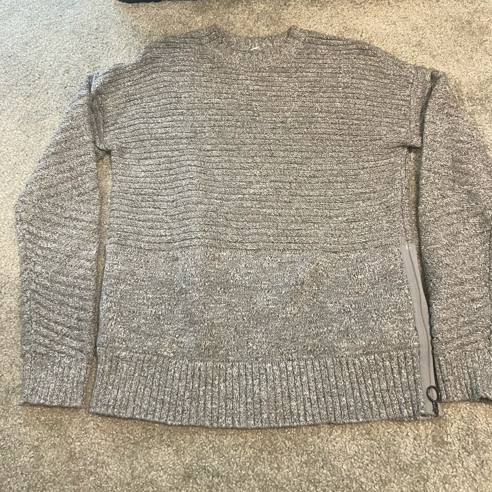 Lululemon grey crew neck sweater size small
